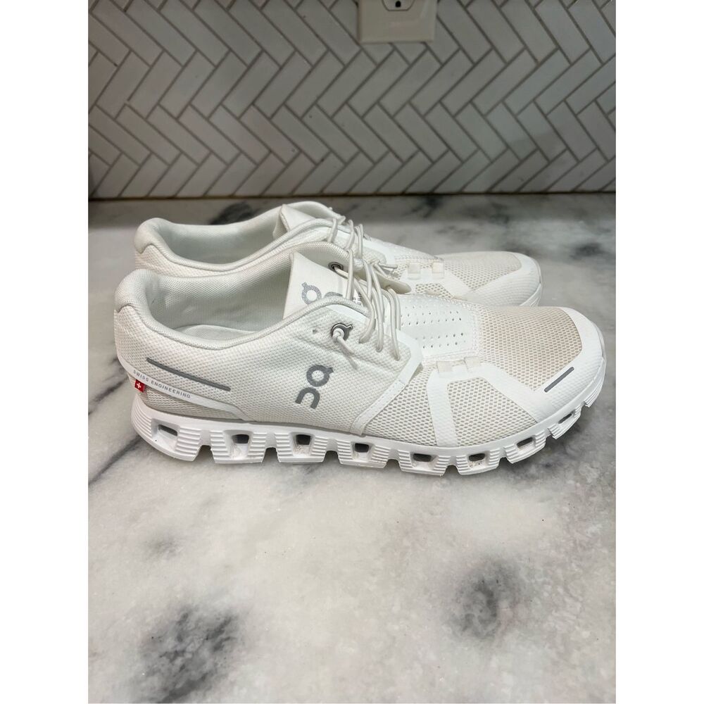 On Cloud Running Shoes Women’s Size 11 White Swiss Engineering CloudTec EU43
